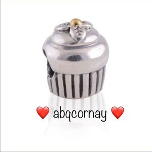 EUC Pandora 790417 Sterling Silver & 14k Yellow Gold Cupcake Charm - Food Bead